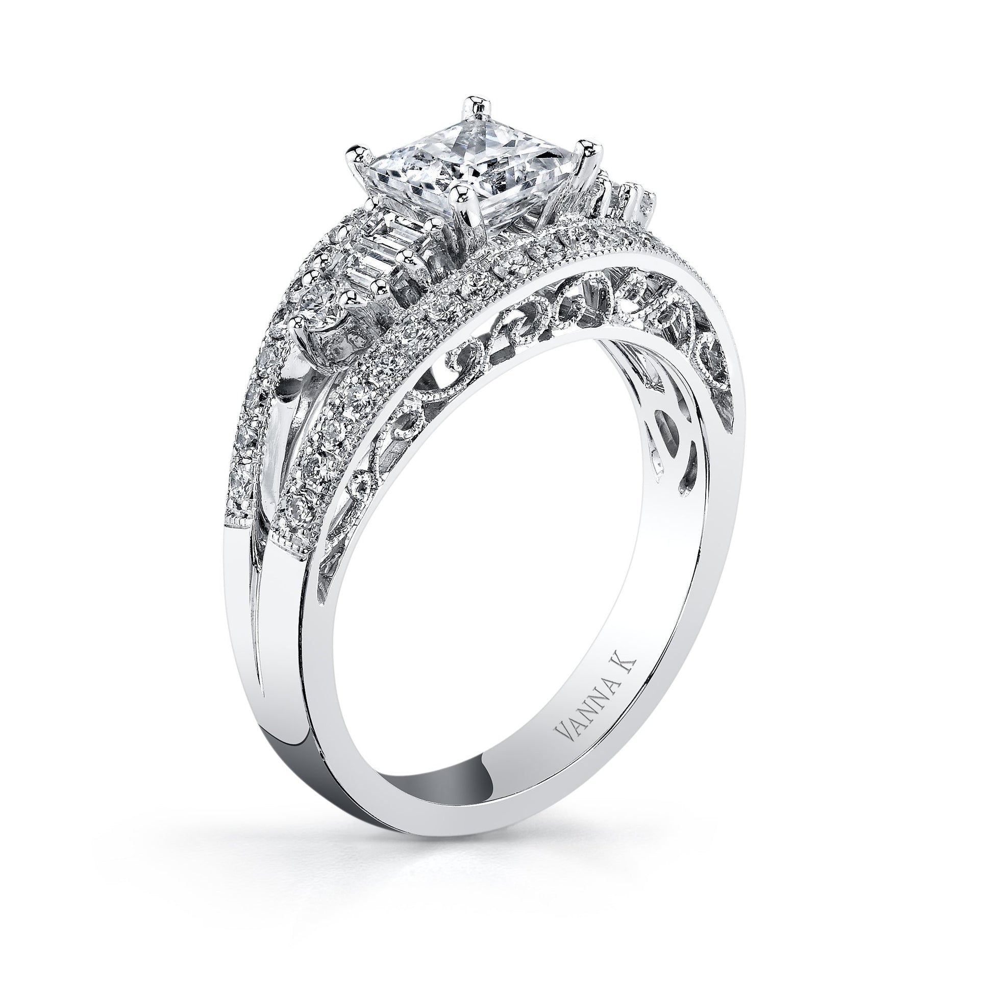 18K White Gold Diamond Engagement Ring