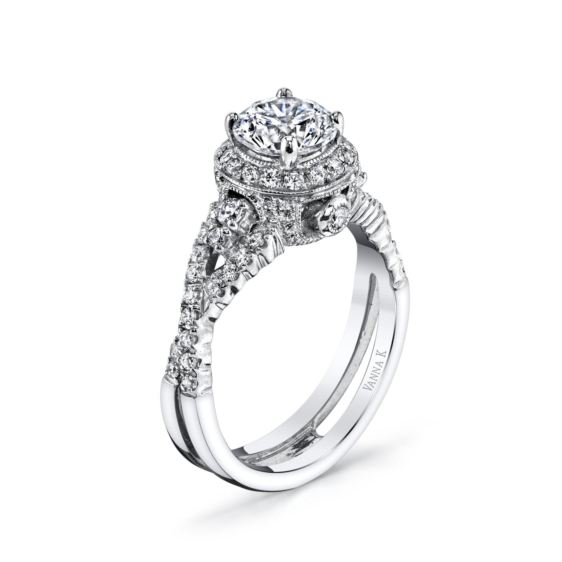 18K White Gold Halo Diamond Engagement Ring