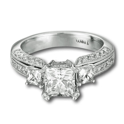 18K White Gold Halo Diamond Engagement Ring