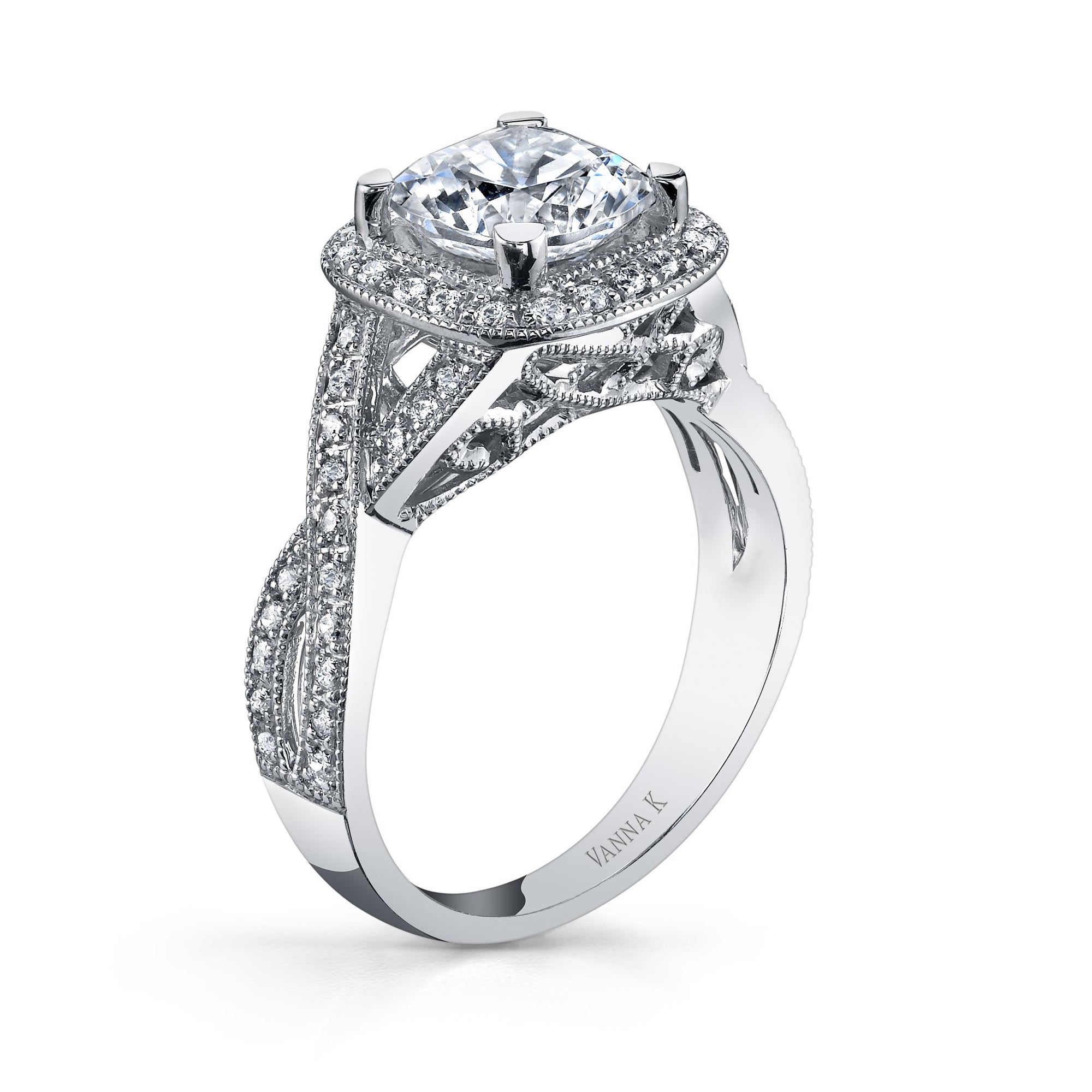 18K White Gold Halo Diamond Engagement Ring