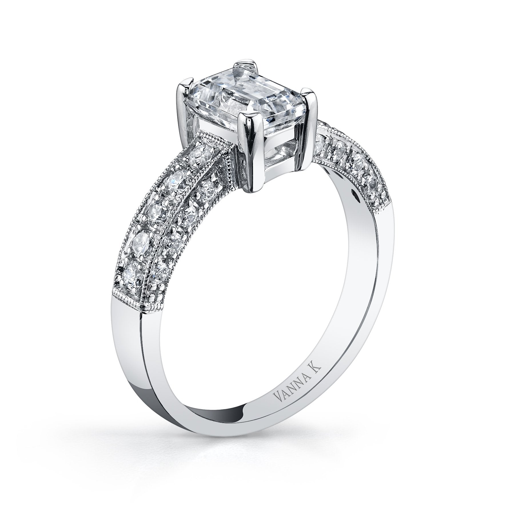 18K White Gold Diamond Engagement Ring