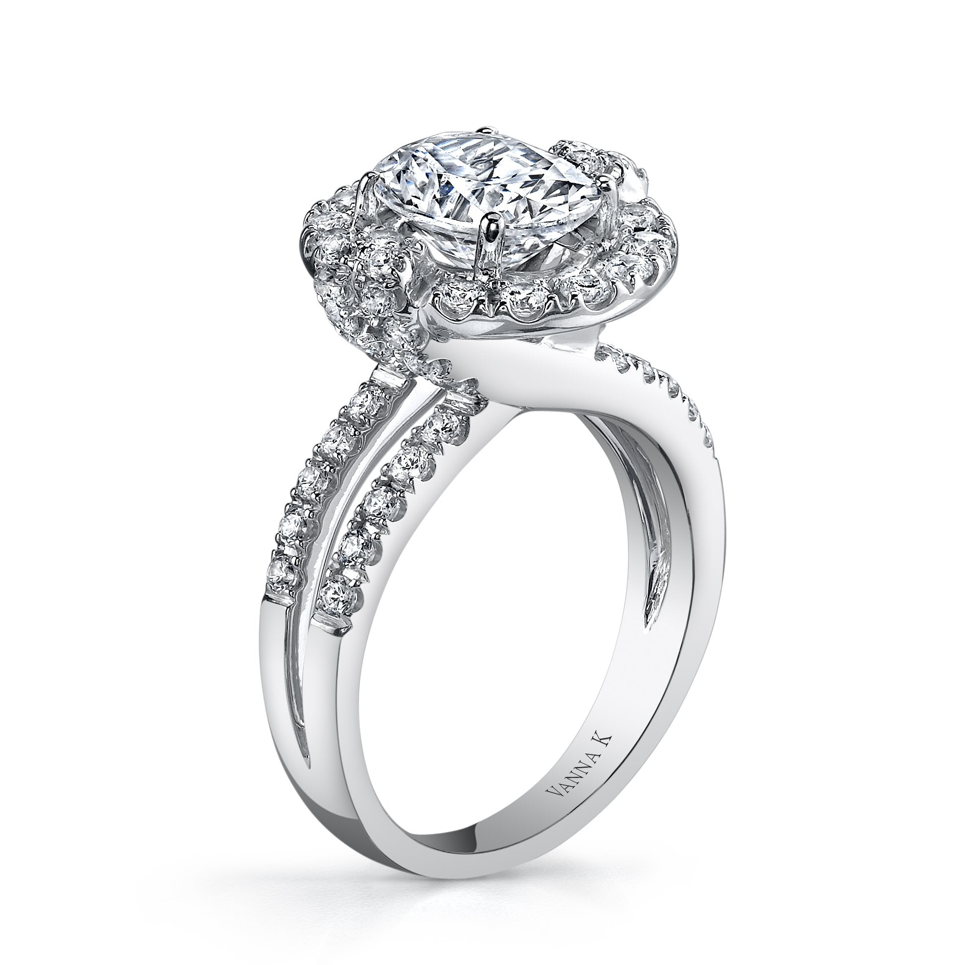 18K White Gold Halo Diamond Engagement Ring