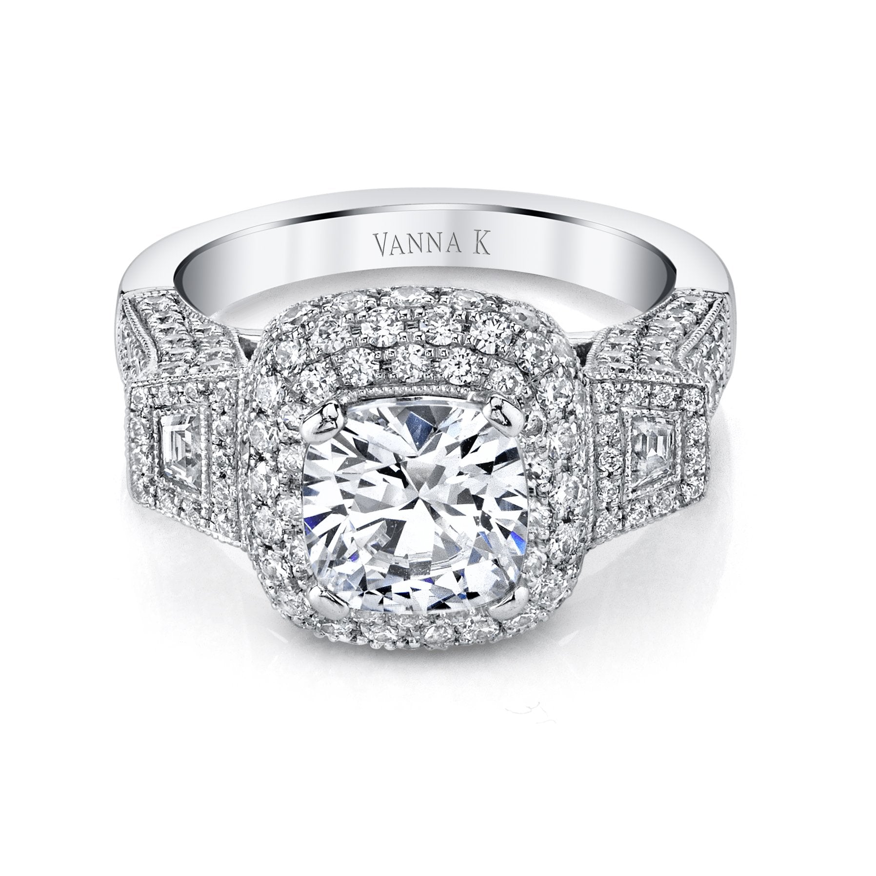18K White Gold Halo Diamond Engagement Ring