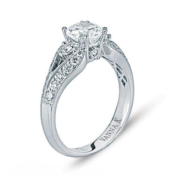 18K White Gold Diamond Engagement Ring